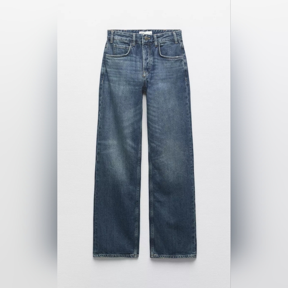 The High Waist Straight Leg ZW Jeans